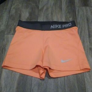 Nike pro women's S tight shorts